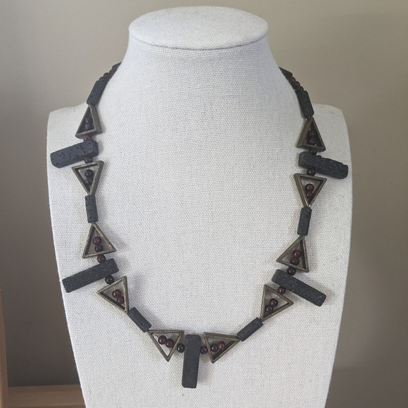 Elegant Black and Antique Brass Geometric Necklace - Picture 1 of 1